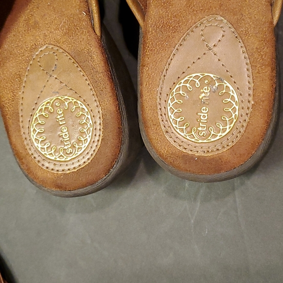 Brown leather Stride Rite Bridgette Girls Size 4 Excellent condition. - Picture 6 of 8